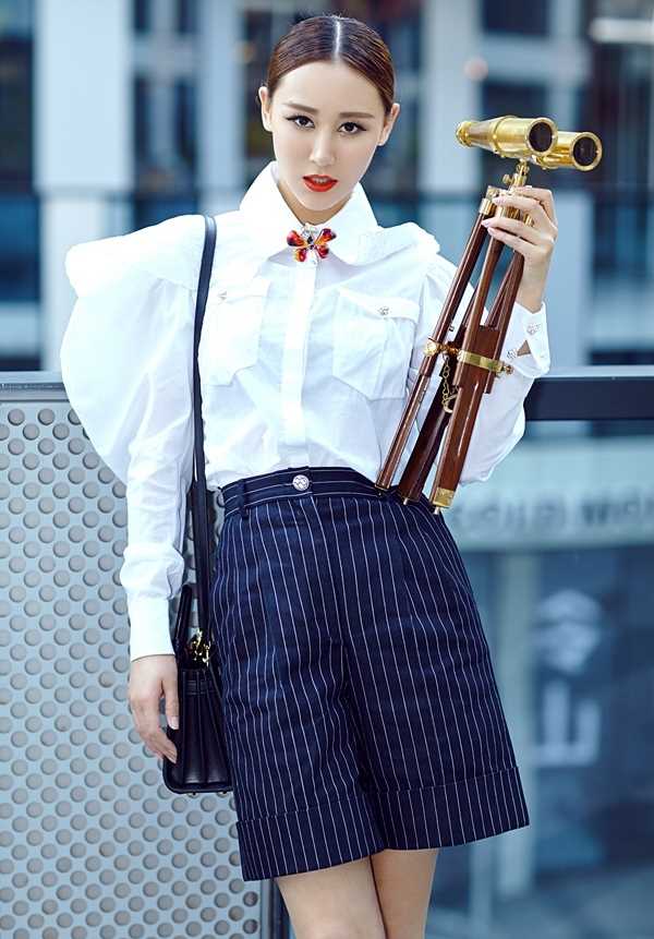 优质惊艳制服美女杜十五时尚街拍大片相册