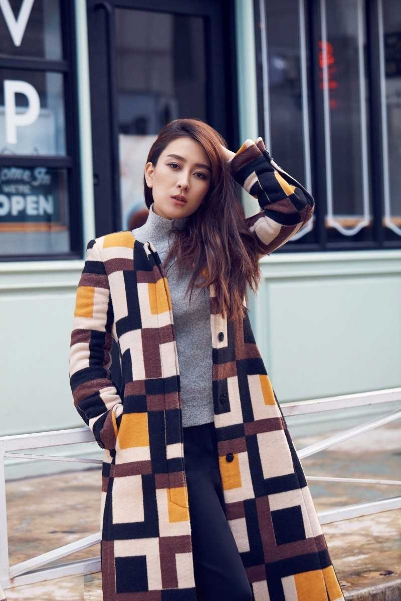 最全女明星马苏时尚街拍大片变身摩登女郎壁纸