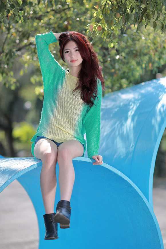 最全热裤美女艾薇时尚街拍照相册