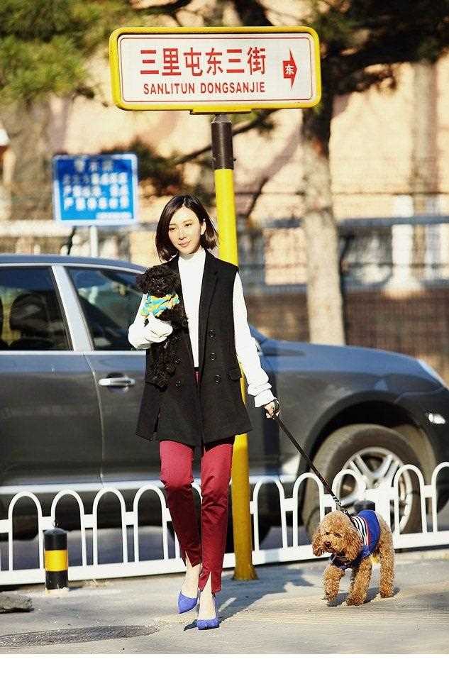 精选内地女演员熊乃瑾百变街拍大片图册