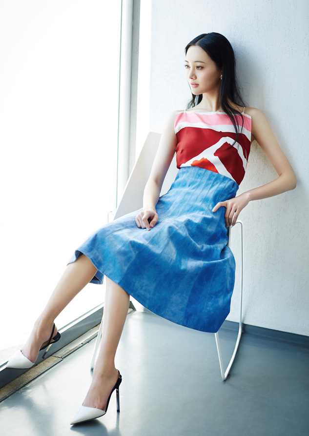 优质郑爽最新时尚展优雅女人味图片