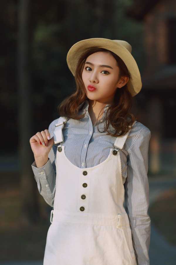 高清邱欣怡俏皮时尚大片图集