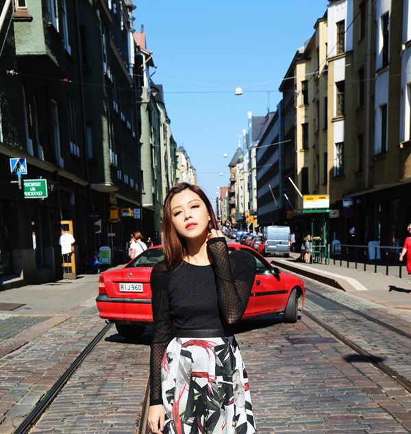 女神朱婧时尚街拍大片展优雅女性范