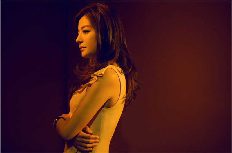 最新赵薇时尚高清展优雅女人味壁纸