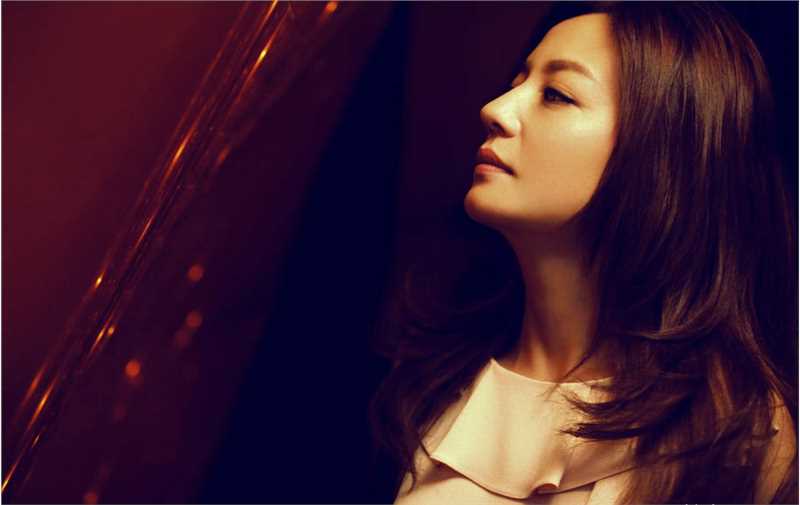 最新赵薇时尚高清展优雅女人味壁纸