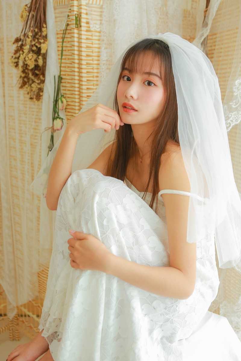 精选日本美女白纱长裙养眼森系自然迷人清纯艺术照图册