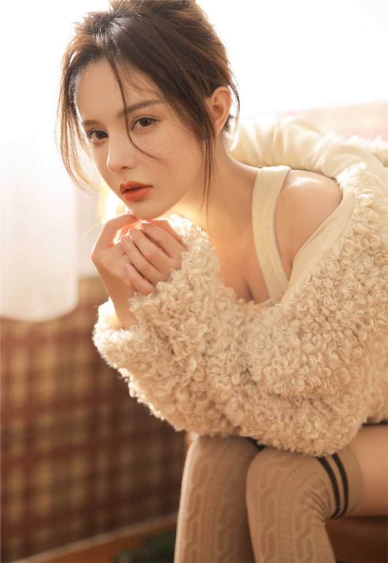 高清风情万种的欲望妹妹香肩妩媚妖娆性感美女图册