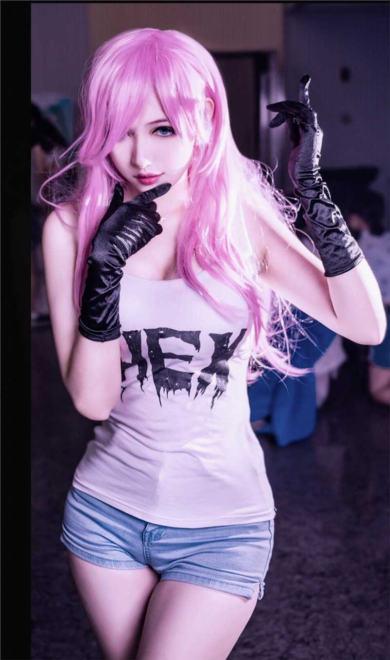 高清邪魅御姐妖娆热裤大长腿性感cosplay图片图集