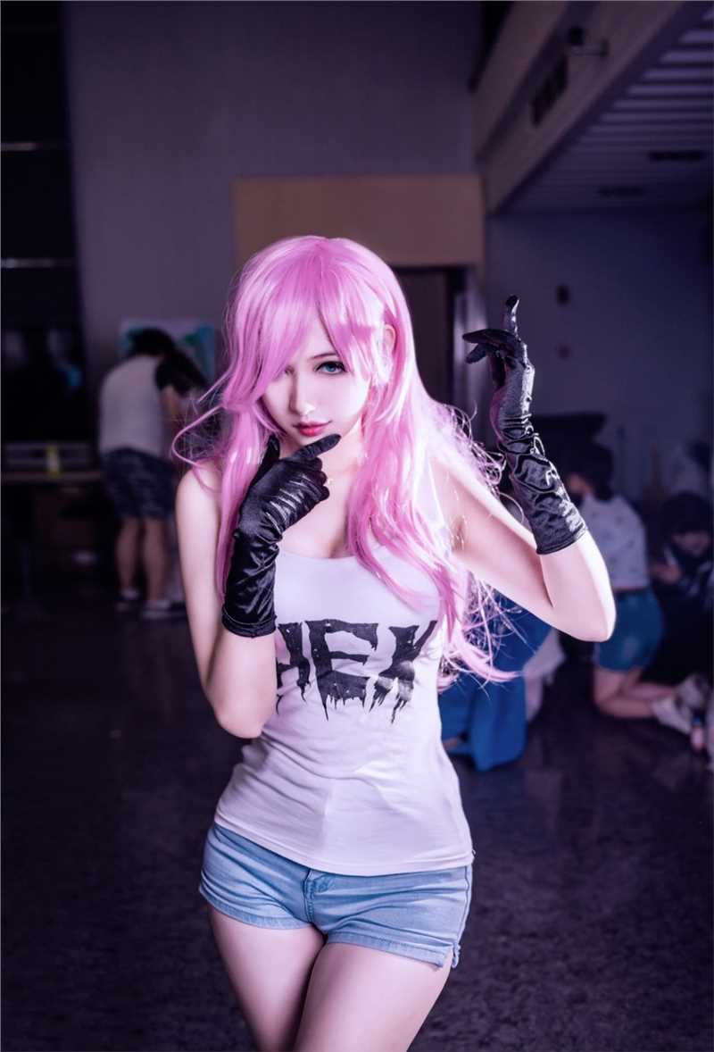 高清邪魅御姐妖娆热裤大长腿性感cosplay图片图集