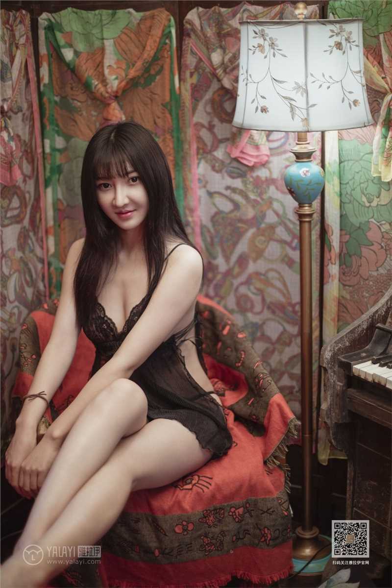 高清肥臀波涛妻子极品透视情趣睡衣性感黑丝高清成年美女图片图集