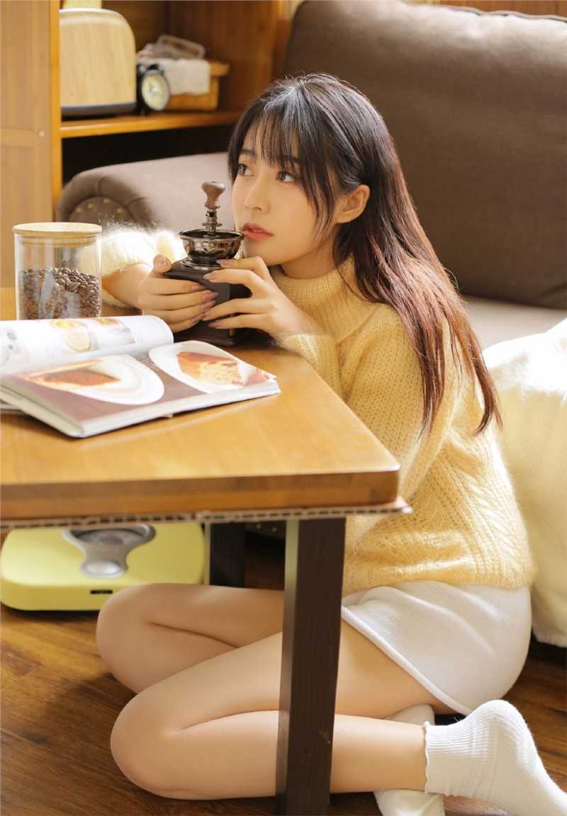 优质长发美女娇羞诱人大长腿风情万种性感图片图片