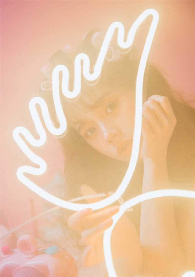 优质性感小萝莉气质慵懒唯美诱人的吸睛美女梦幻图片相册