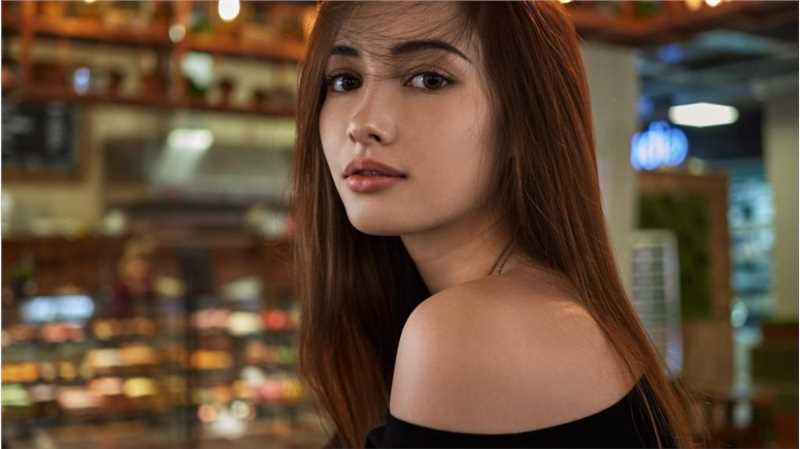 欧美辣妹身材凹凸有致性感惹火的高清成年美女图片