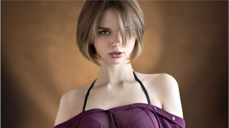 欧美辣妹身材凹凸有致性感惹火的高清成年美女图片