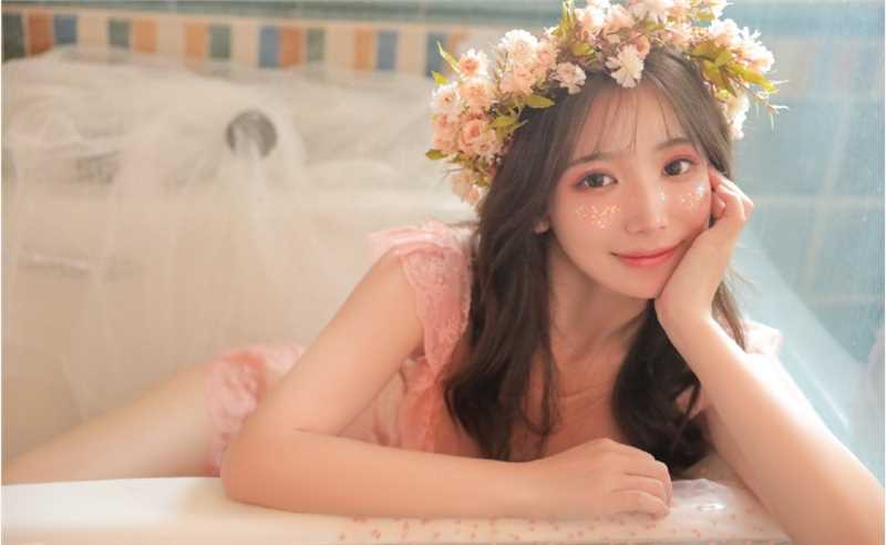 优质森系美女蕾丝内衣蕾丝清纯治愈系图片图片