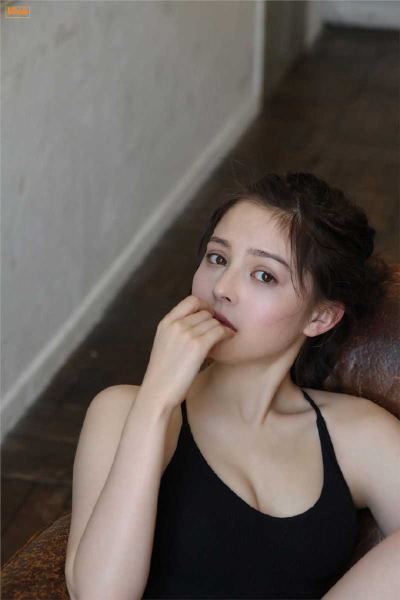 优质极品清纯妹妹死库水泳装低胸长腿诱惑个人相册