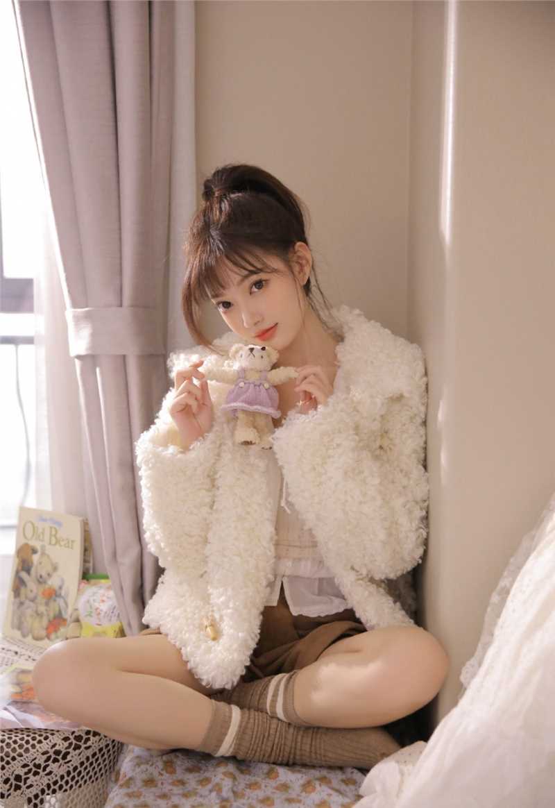 精选日本少女牛奶肌肤清纯性感私房氧气图片图册