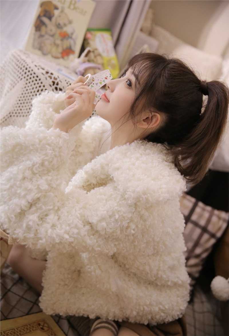 精选日本少女牛奶肌肤清纯性感私房氧气图片图册