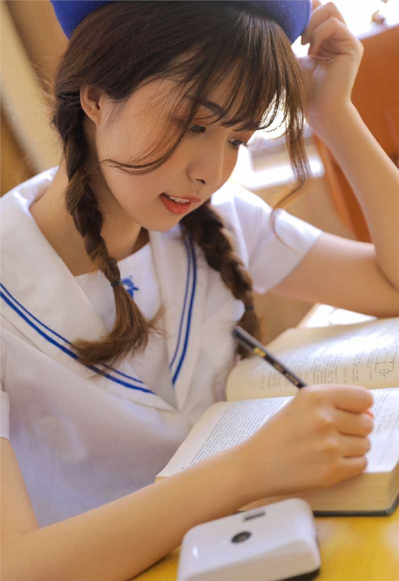 高清清秀可爱的双马尾小萝莉俏皮萌白酱清纯女生照片图集