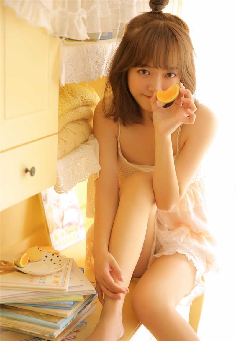 优质甜美女孩娇羞可人明眸皓齿的长相诱人美女裸图图片