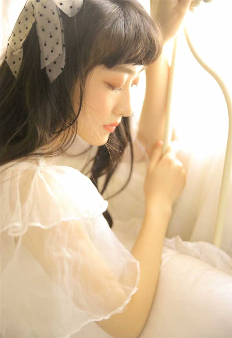 精选宅男女神惹火肌肤撩人气质空灵氧气图册