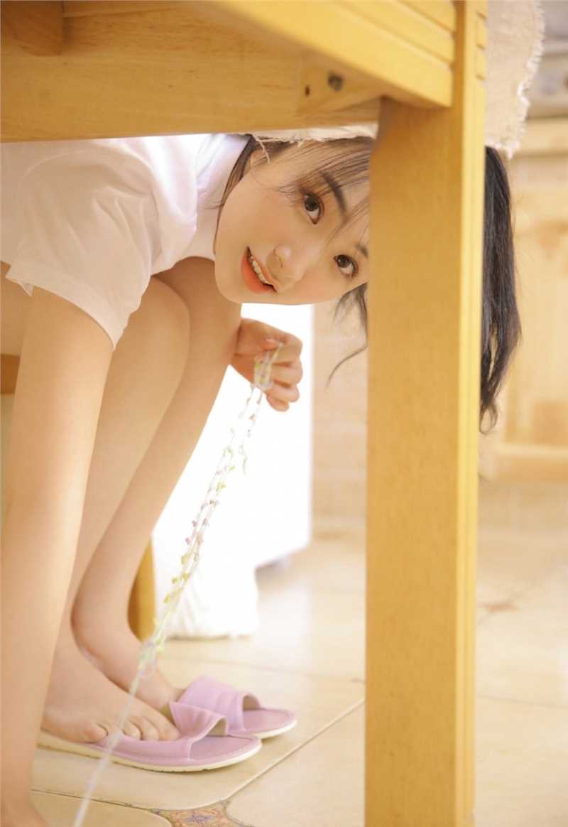 精选宅男女神惹火肌肤撩人气质空灵氧气图册