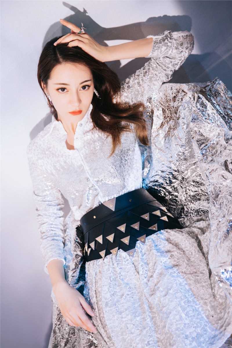 最新宅男女神御姐迪丽热巴长腿精致长裙优雅惊艳造型图片壁纸