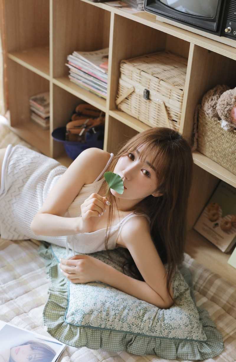 最全高颜值美女模特吊带睡衣风情诱惑宅男女神壁纸