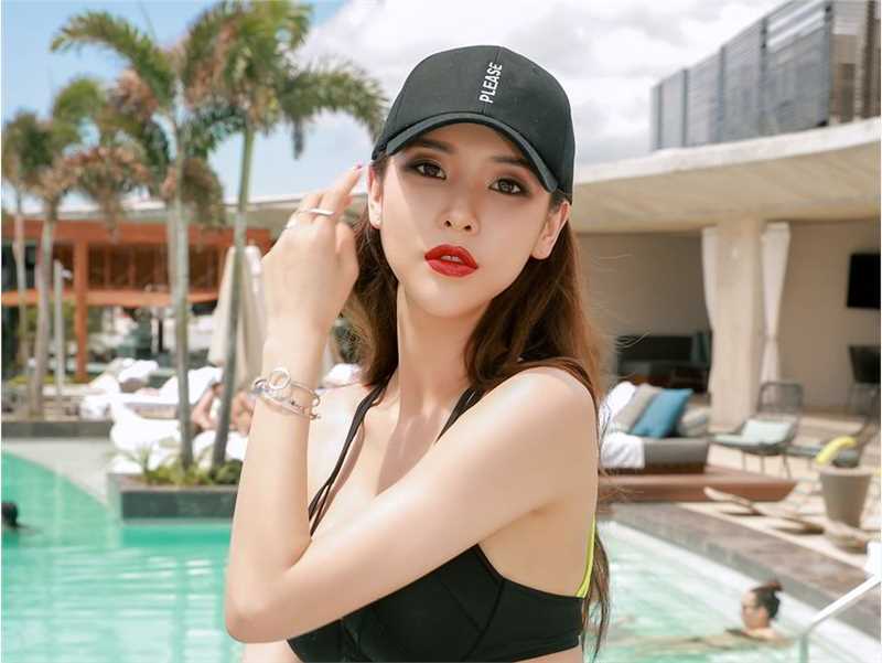 最新170韩国新秀女神朴多贤黑色泳衣妩媚性感气质图集