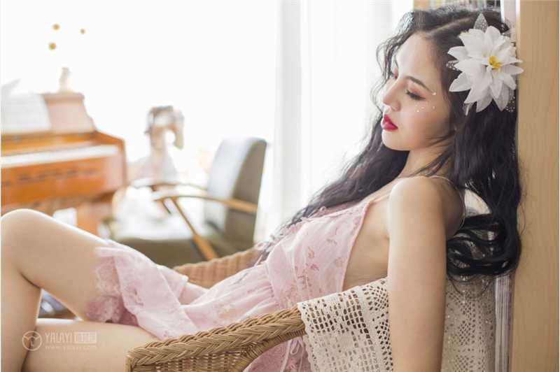 优质长腿女神薄纱身姿好妖娆裸背玉臂风情相册