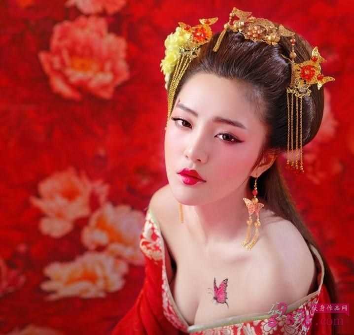 优质古装美女胸部蝴蝶纹身图案相册