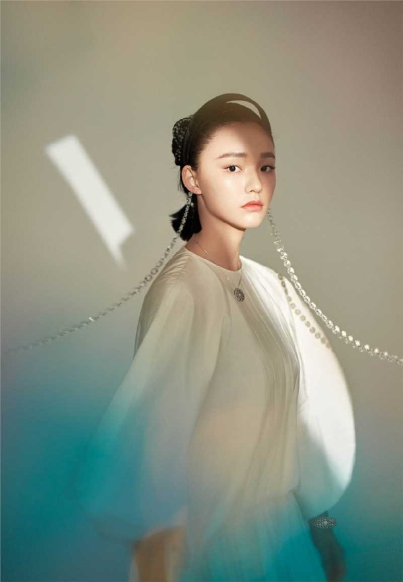 优质清秀美女林允成熟精致优雅时尚杂志图片相册