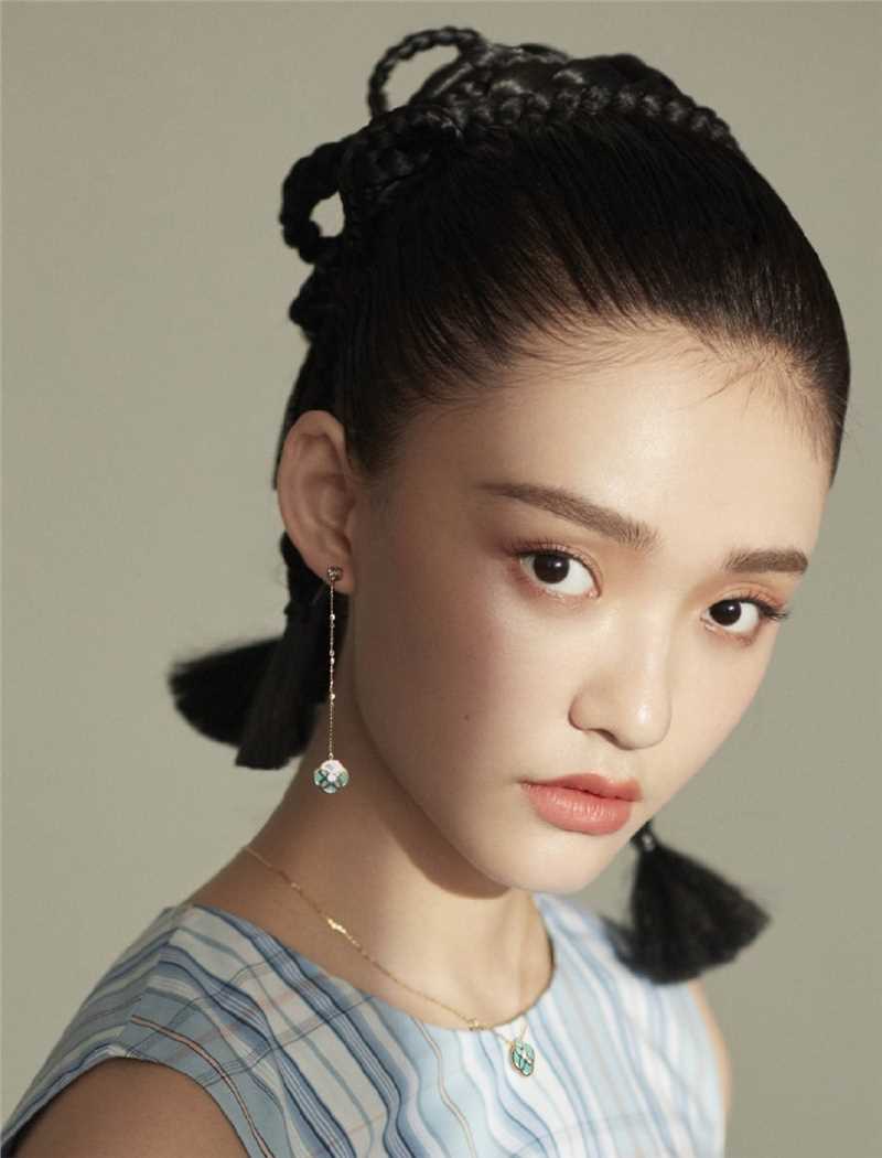 优质清秀美女林允成熟精致优雅时尚杂志图片相册