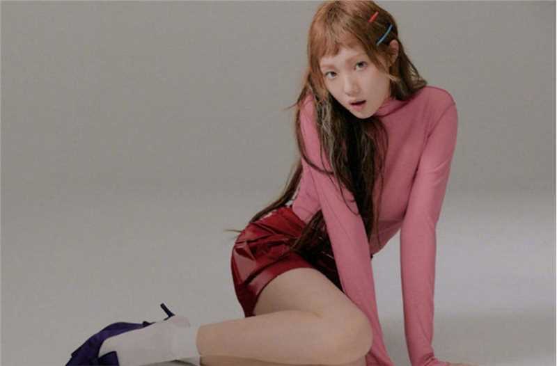 韩国美女李圣经时尚随性唯美艺术个人图片