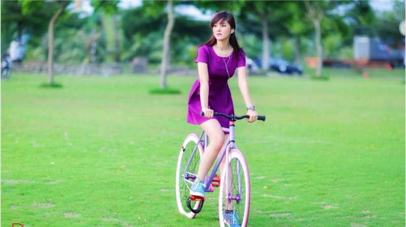 清纯亚洲美女户外热裤长腿唯美小清新图片