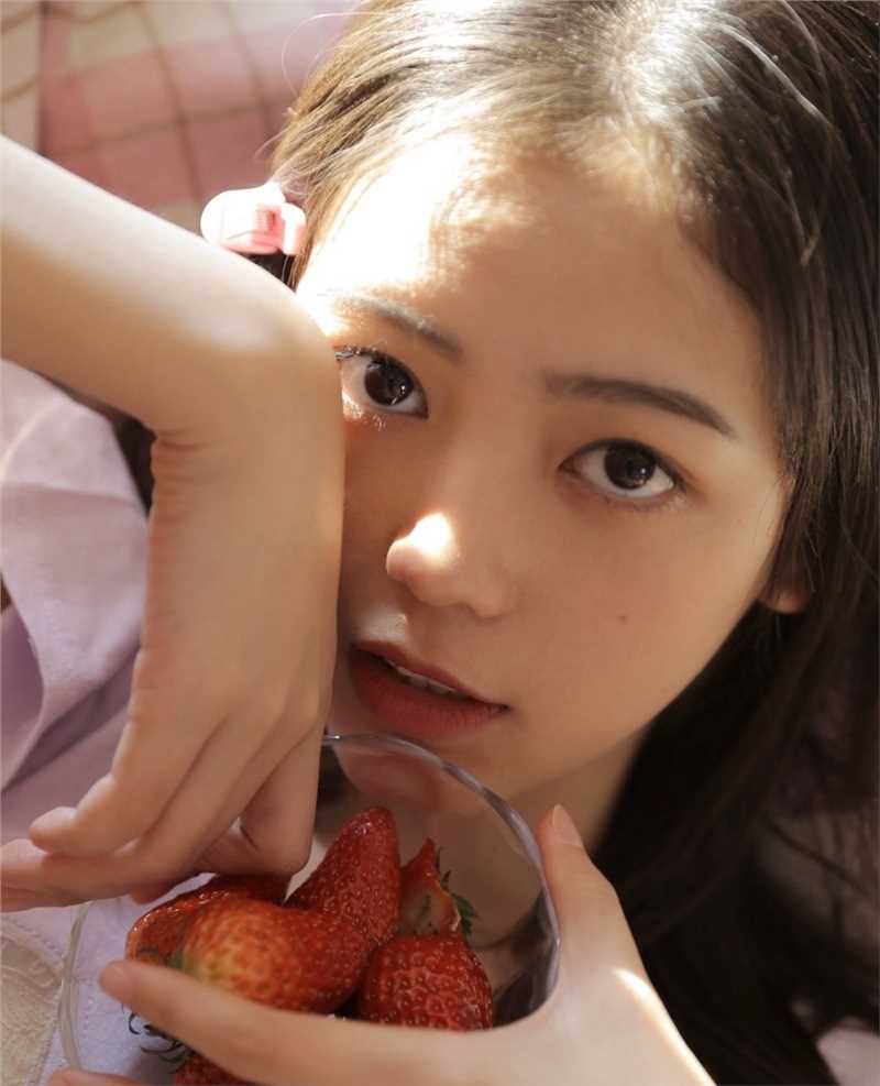 优质杏眸清澈灵动的勾魂尤物呆萌软糯清纯可爱图片相册