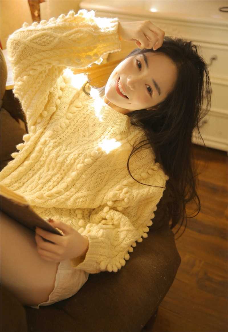 清纯美女私房白丝大长腿温柔气质翘臀图片