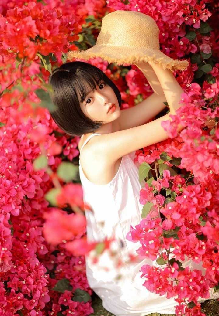 特别专辑短发童颜萝莉美女清纯养眼可爱花海唯美图片