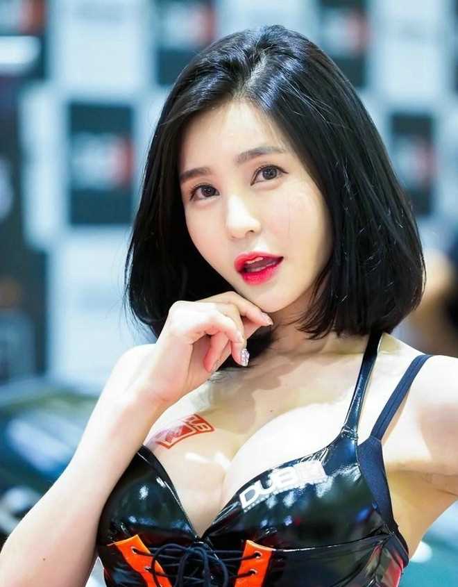 韩国气质短发车模美女内衣性感细腰大长腿