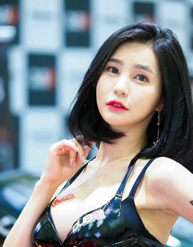 韩国气质短发车模美女内衣性感细腰大长腿