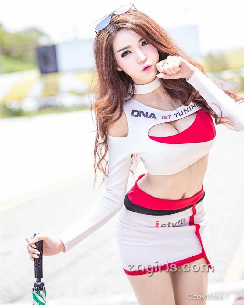 精选泰国美女车模Janet车展性感迷人图册