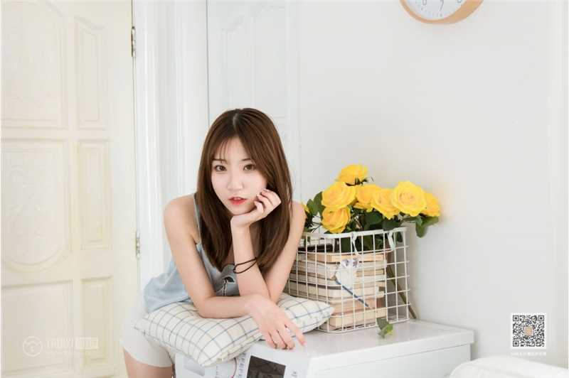 最新甜美可爱的双飞闺蜜元气满满美脚玉足高清女生照片壁纸