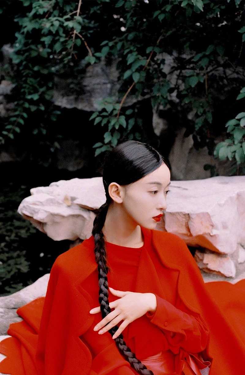 精选古装美女吴谨言园林唯美梦幻空灵气质明星图册