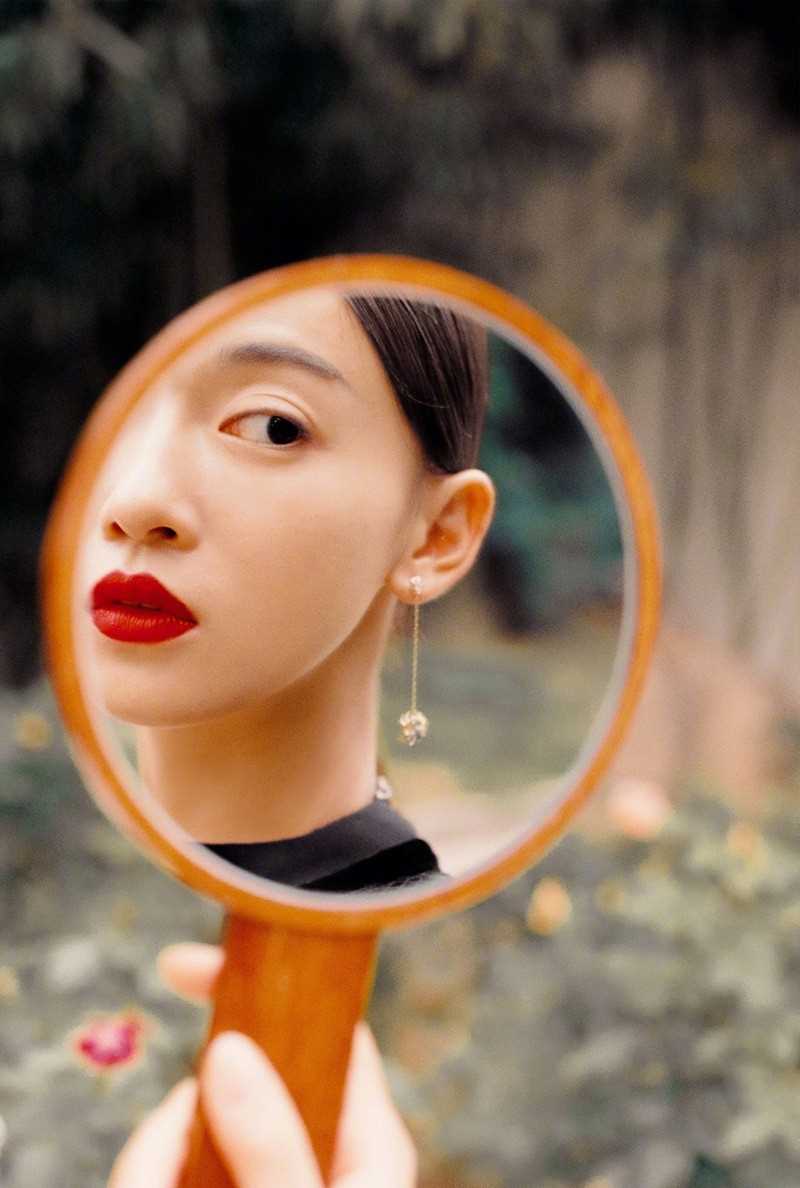 精选古装美女吴谨言园林唯美梦幻空灵气质明星图册