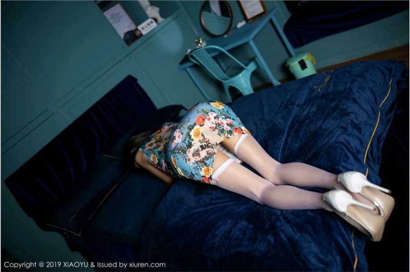 精选绝色御姐杨晨晨情趣旗袍床上108种姿势诱人美女图图册