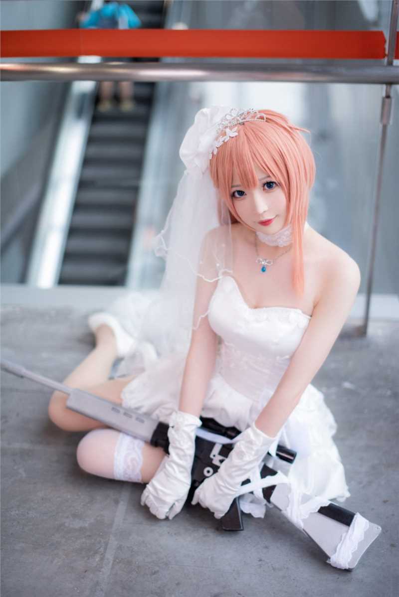 婚纱美女白丝大长腿cosplay丰臀细腰人体艺术