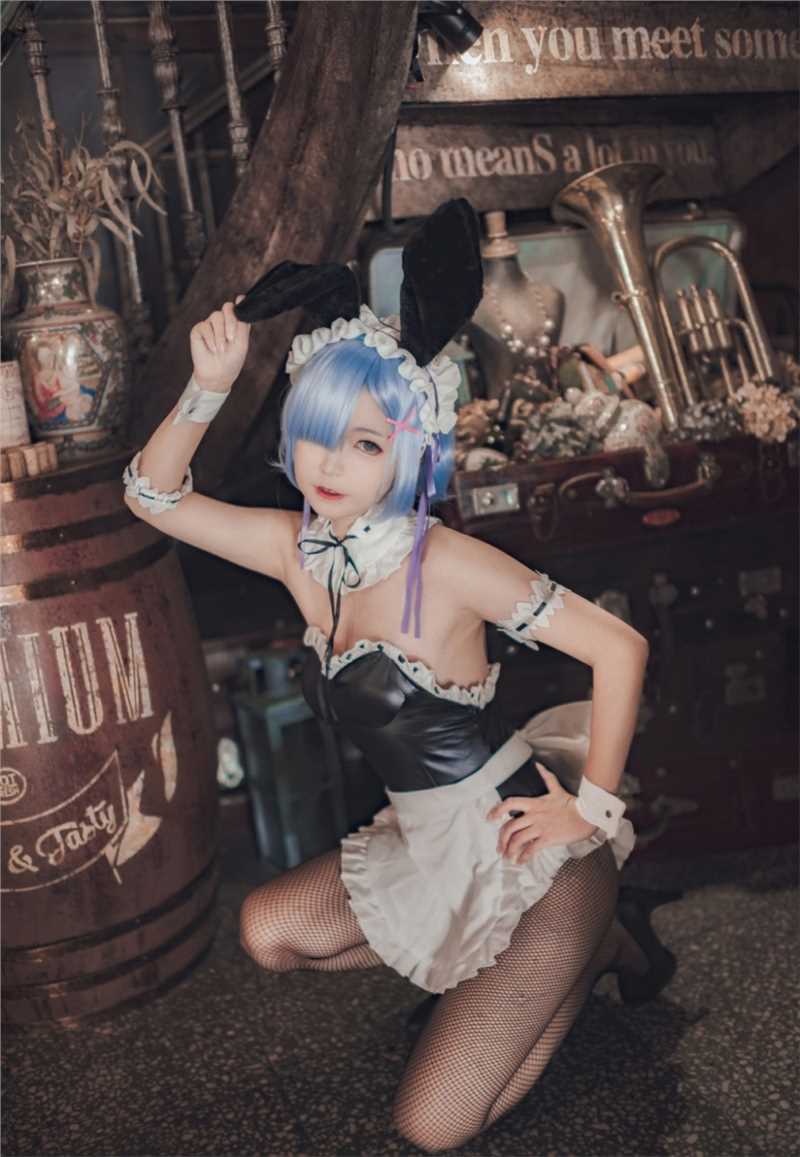 优质性感动漫兔女郎网袜低胸装露深沟性感cosplay图片图片