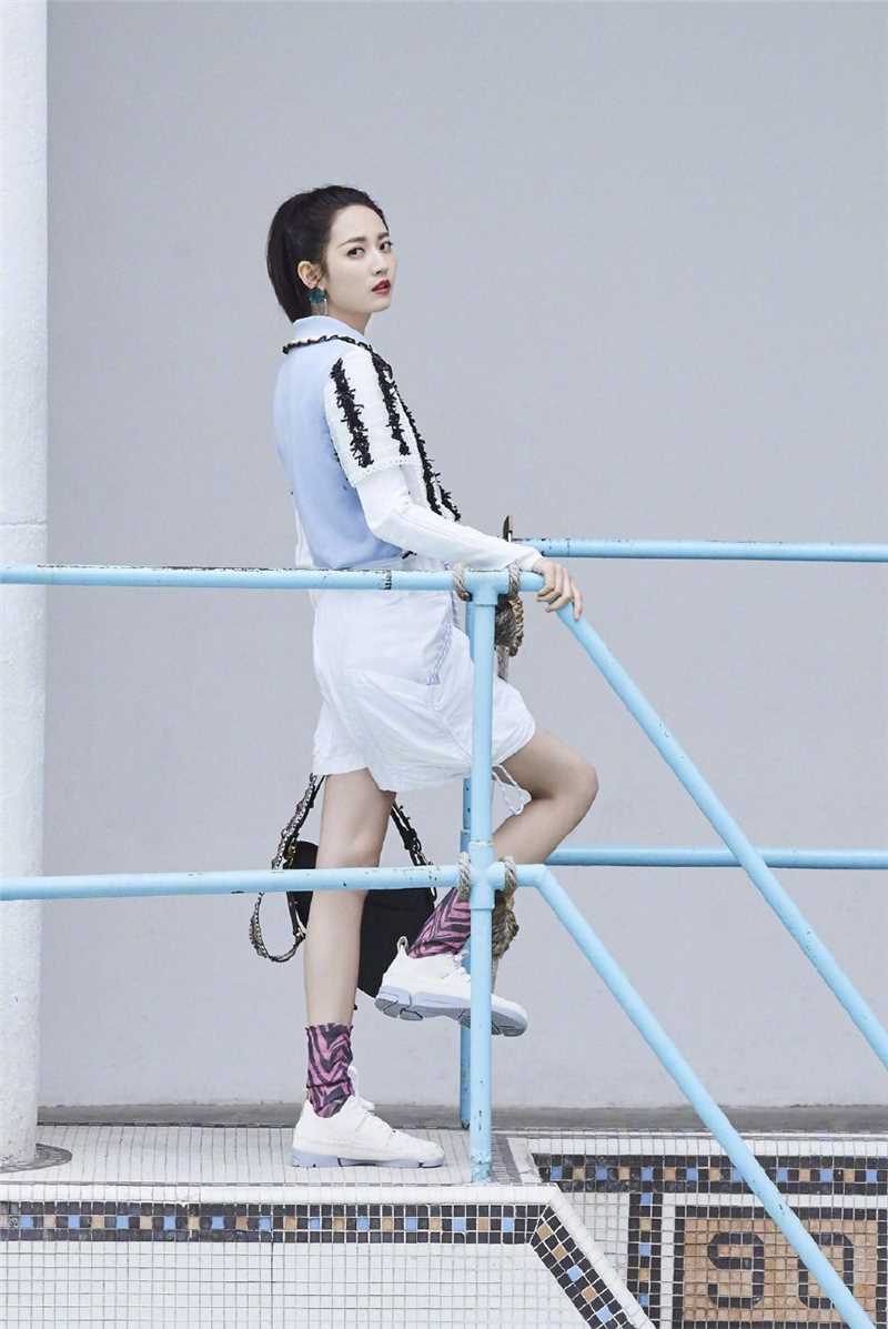 优质街拍阳光美女陈钰琪时尚个人杂志图片相册