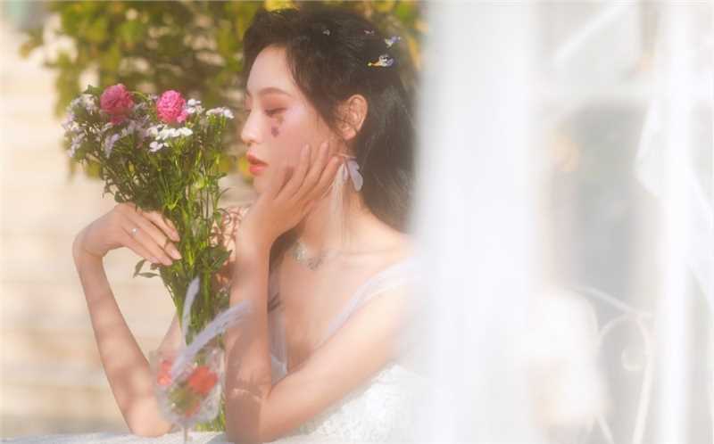 宅男女神透视装薄纱长裙深V低胸唯美性感