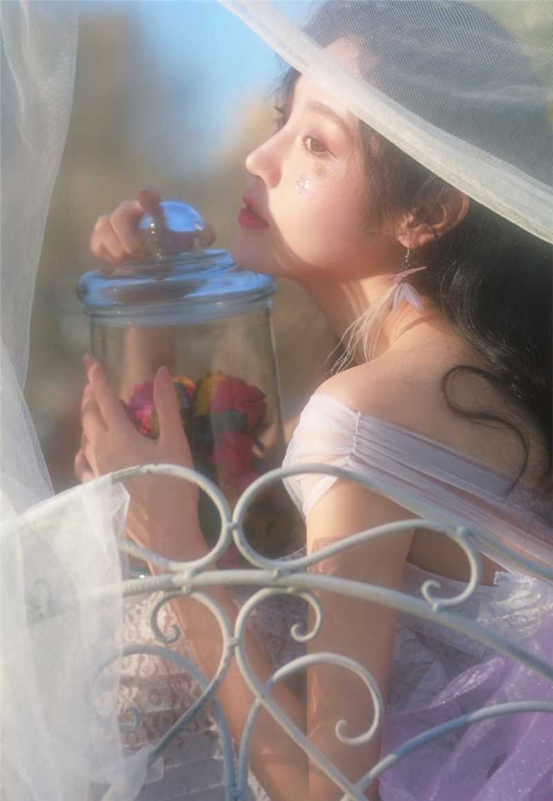 宅男女神透视装薄纱长裙深V低胸唯美性感